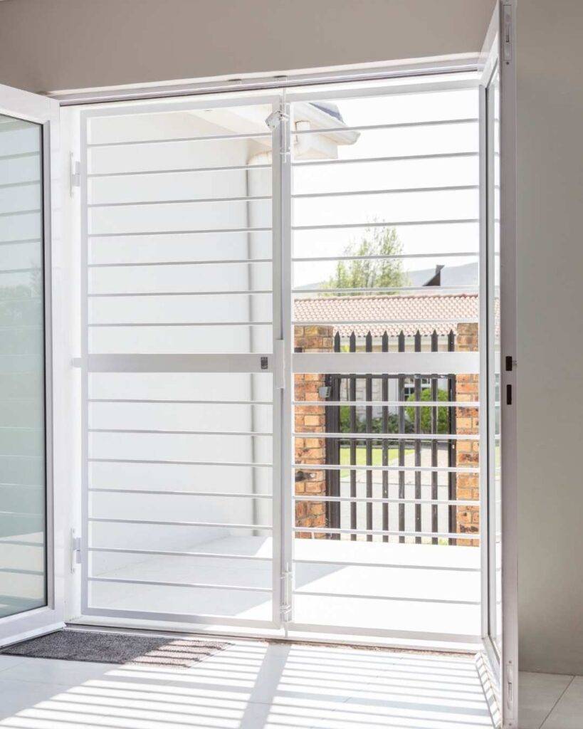 1.-Swing-Gates