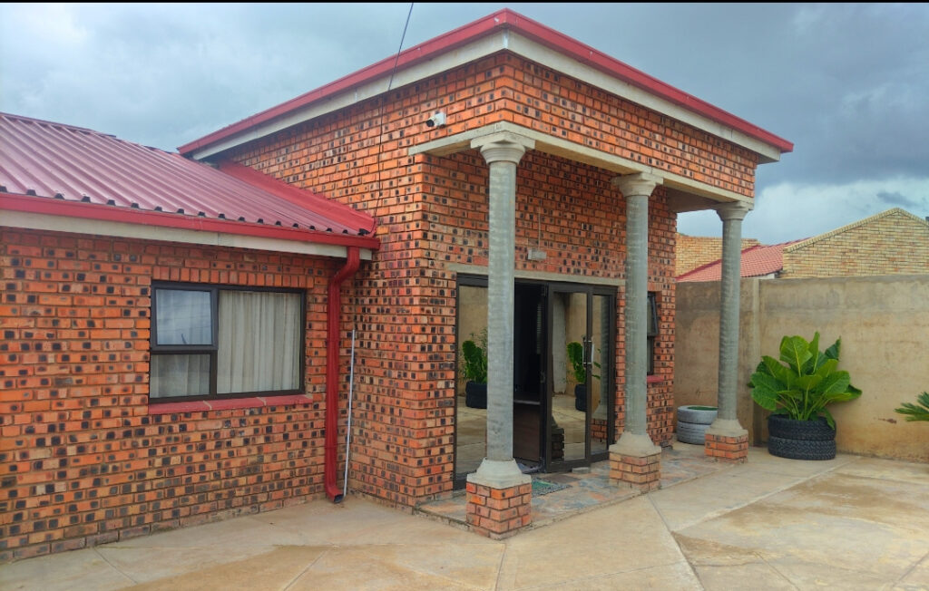Lethabo Mountain View Guest House | Phuthaditjhaba Accomodation